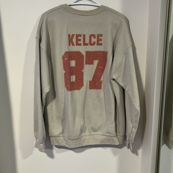 Taylor Swift Sweater - Picture 4 of 4